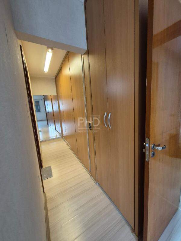 Casa, 3 quartos, 270 m² - Foto 17