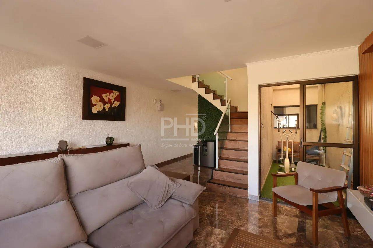 Sobrado, 3 quartos, 245 m² - Foto 2