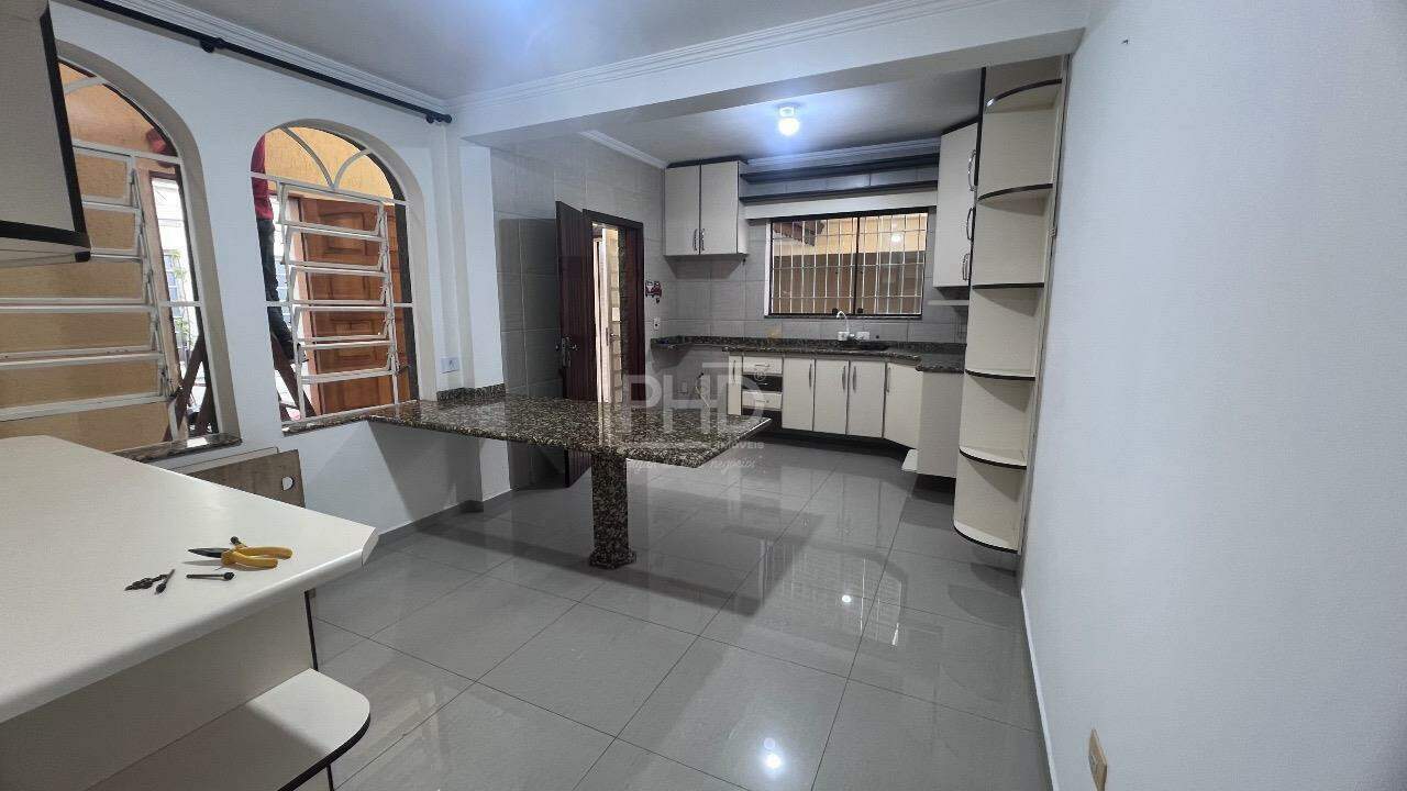 Sobrado, 3 quartos, 227 m² - Foto 1