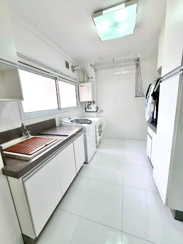 Apartamento, 3 quartos, 242 m² - Foto 15