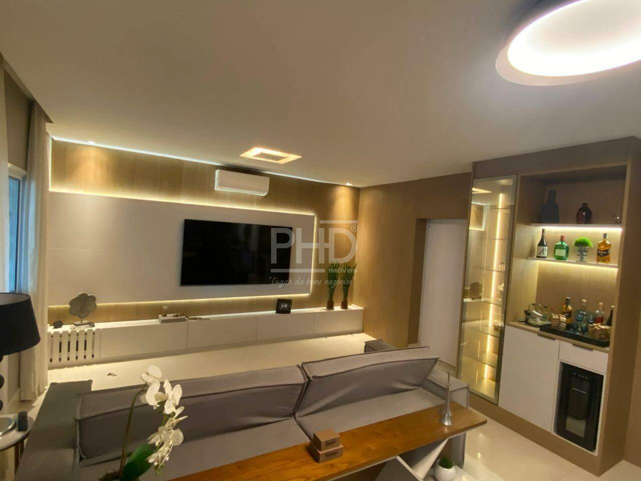 Apartamento, 3 quartos, 242 m² - Foto 4