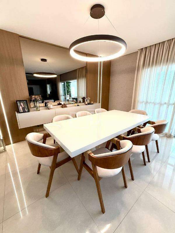Apartamento, 3 quartos, 242 m² - Foto 1