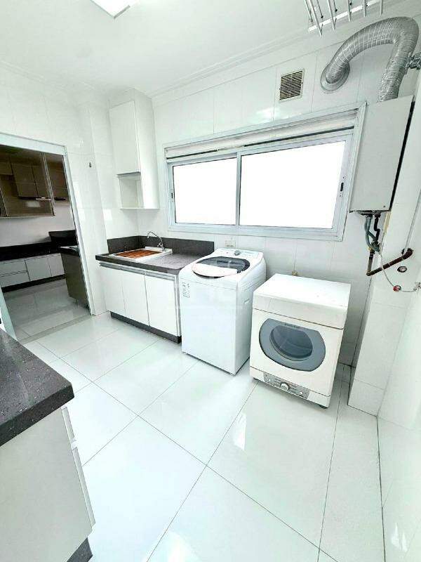 Apartamento, 3 quartos, 242 m² - Foto 16