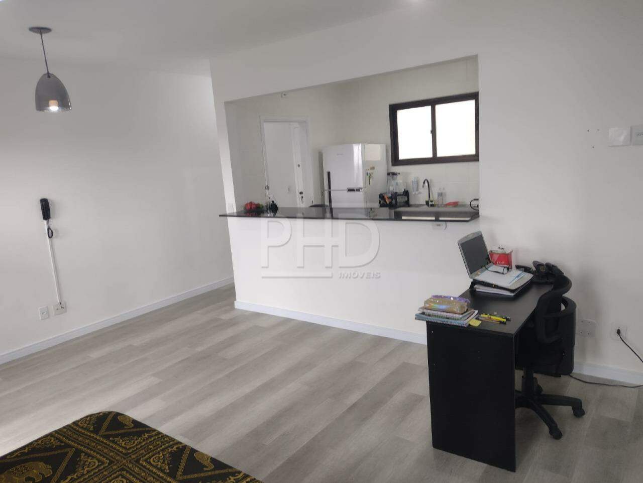 Apartamento à venda com 3 quartos, 74m² - Foto 2