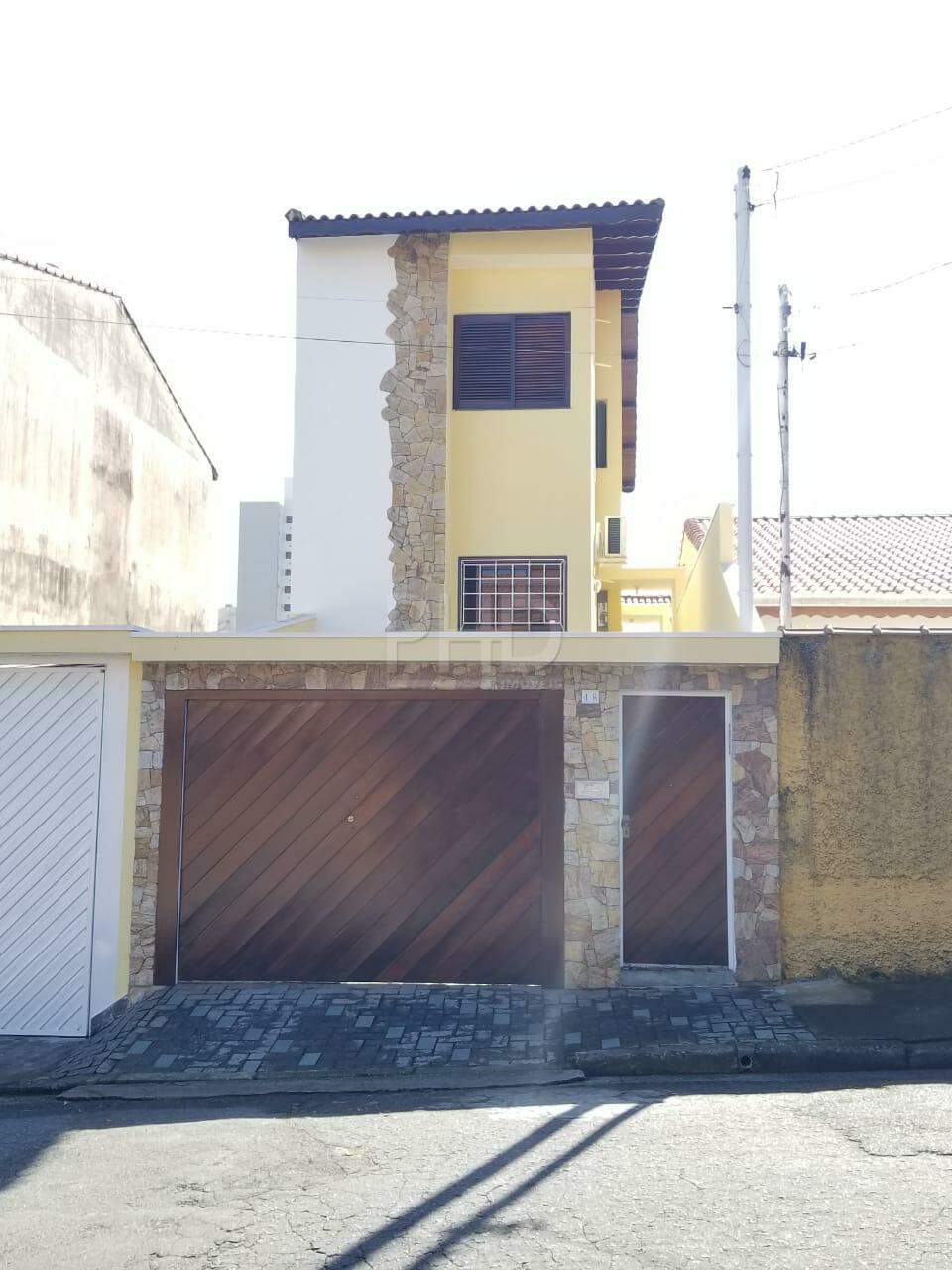 Sobrado à venda com 3 quartos, 202m² - Foto 2