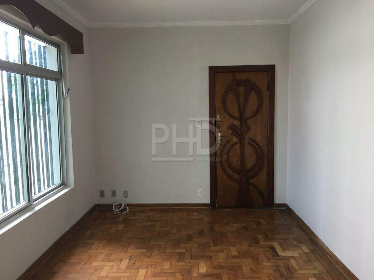 Casa à venda com 3 quartos, 250m² - Foto 2