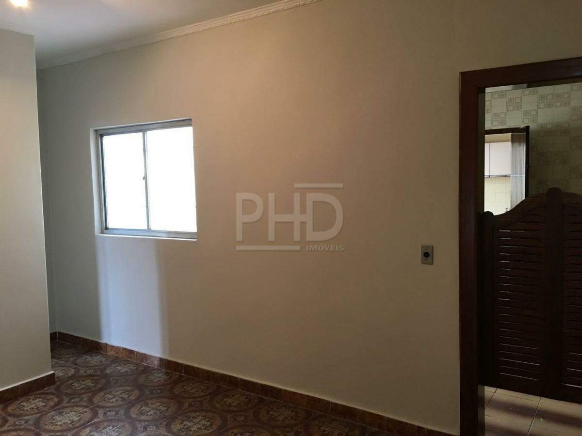 Casa à venda com 3 quartos, 250m² - Foto 3