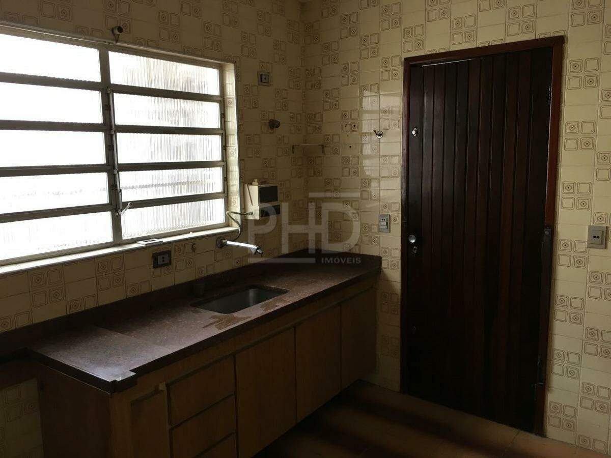 Casa à venda com 3 quartos, 250m² - Foto 4