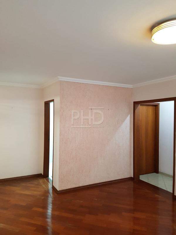 Apartamento à venda com 3 quartos, 111m² - Foto 3