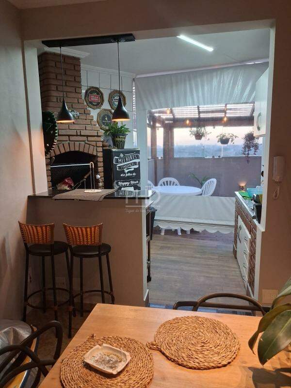 Cobertura à venda com 3 quartos, 200m² - Foto 7