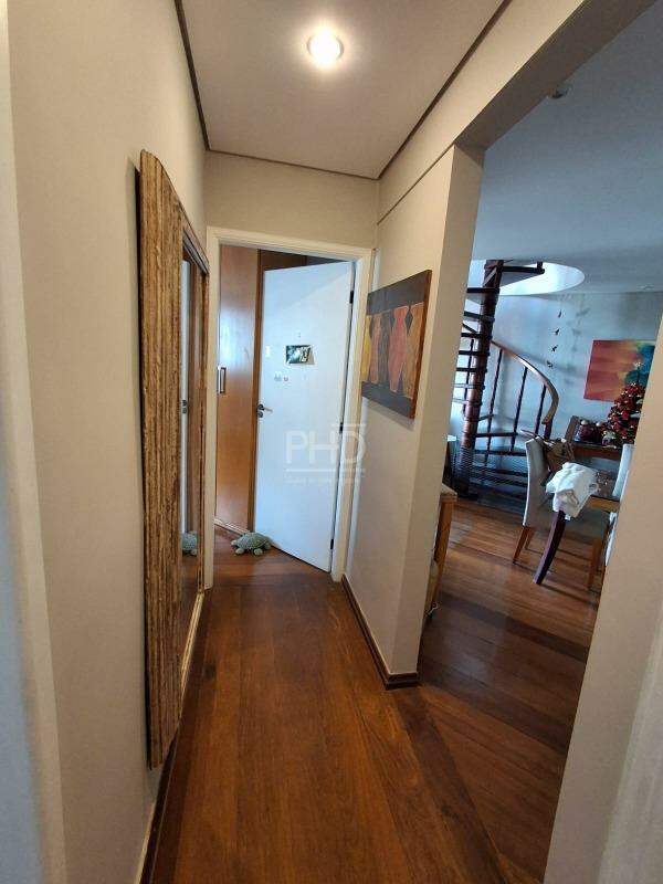 Cobertura à venda com 3 quartos, 200m² - Foto 17