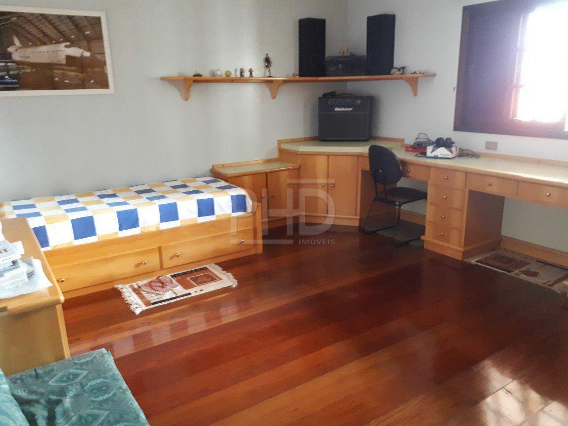 Casa à venda com 2 quartos, 400m² - Foto 11