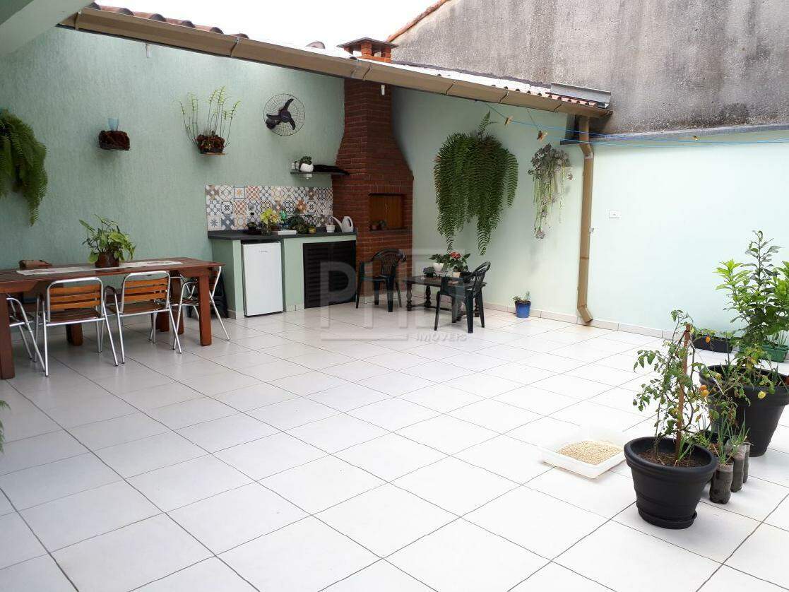 Casa à venda com 2 quartos, 400m² - Foto 18