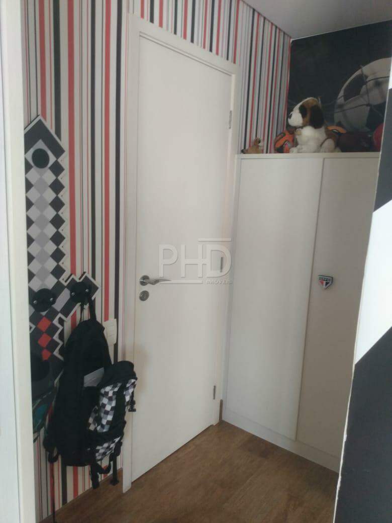 Apartamento à venda com 3 quartos, 244m² - Foto 9