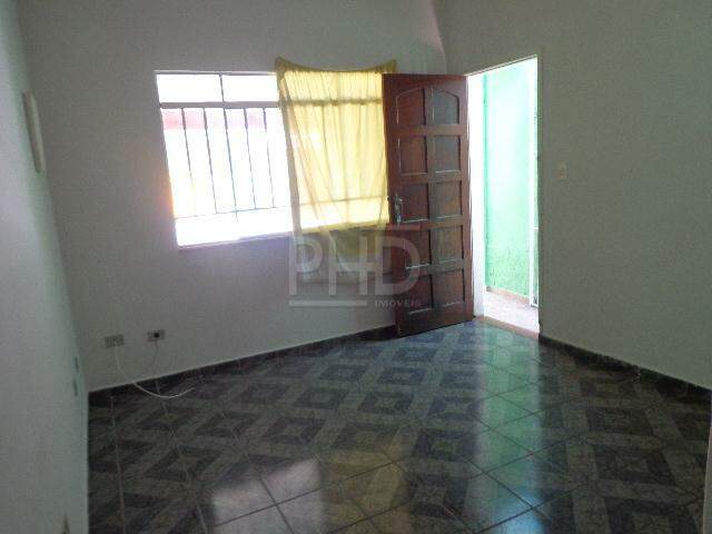 Casa para alugar com 2 quartos, 150m² - Foto 1
