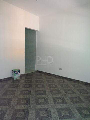 Casa para alugar com 2 quartos, 150m² - Foto 2