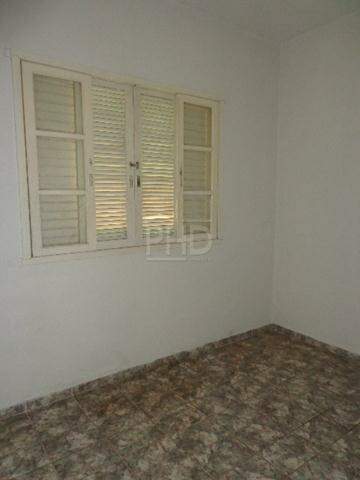 Casa para alugar com 2 quartos, 150m² - Foto 5