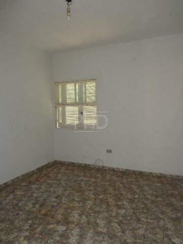 Casa para alugar com 2 quartos, 150m² - Foto 6