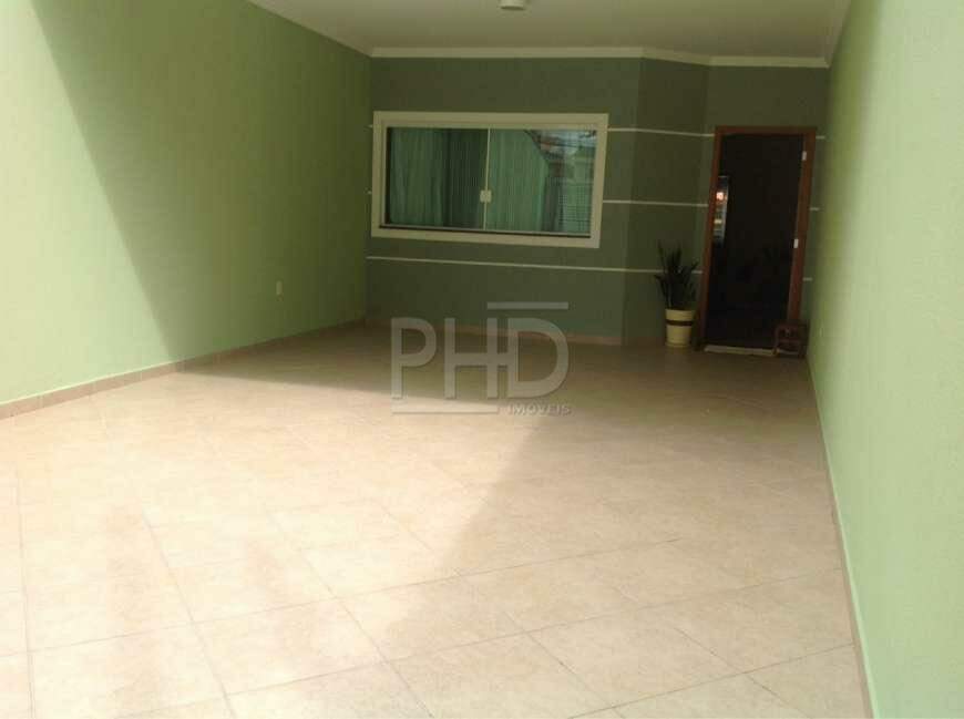 Sobrado à venda com 3 quartos, 221m² - Foto 1