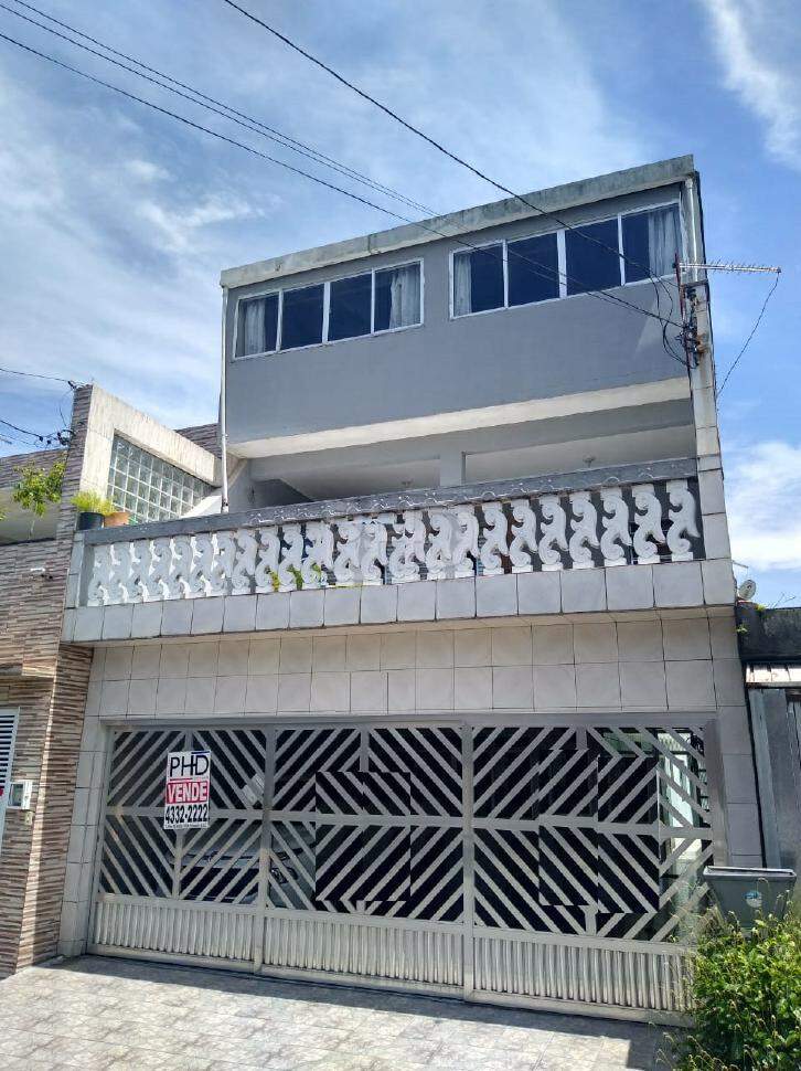 Sobrado à venda com 3 quartos, 250m² - Foto 1