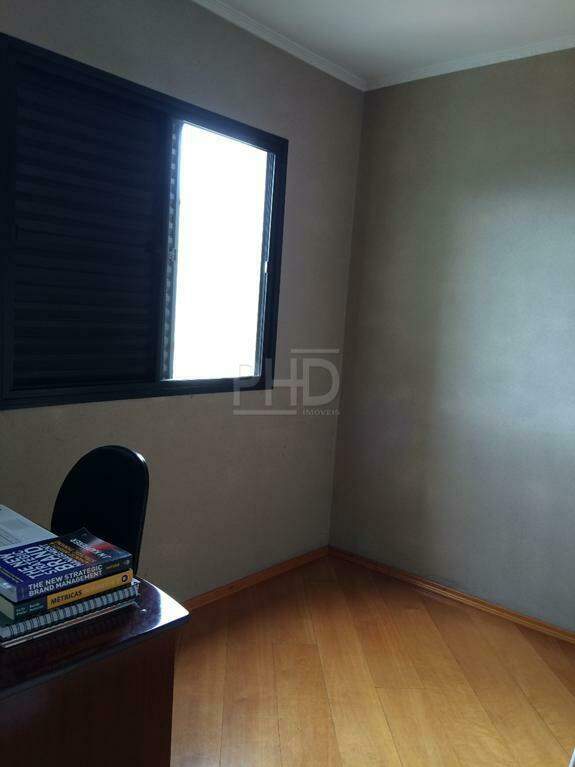 Apartamento para alugar com 3 quartos, 75m² - Foto 16