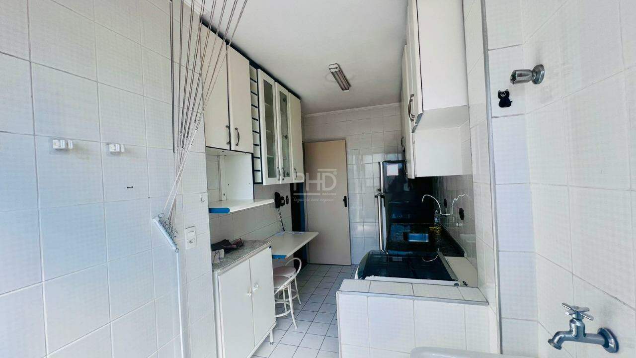 Apartamento para alugar com 3 quartos, 75m² - Foto 11