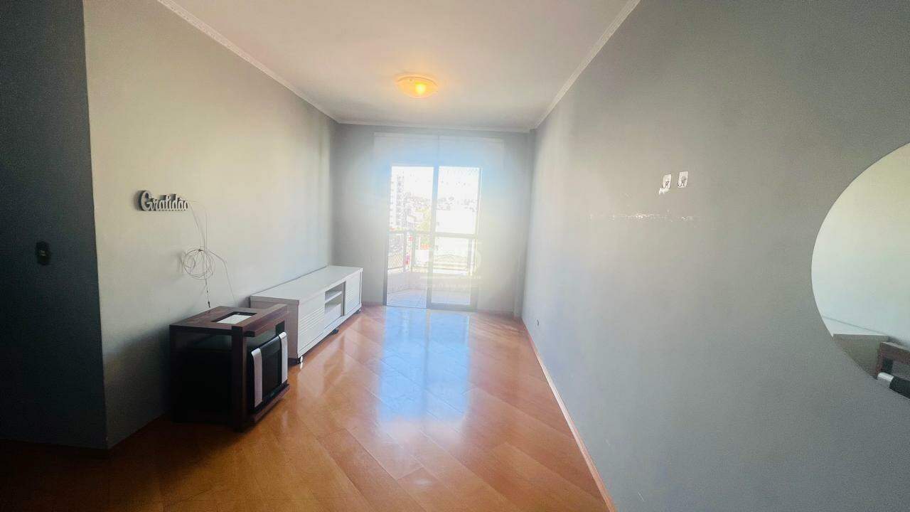 Apartamento para alugar com 3 quartos, 75m² - Foto 6
