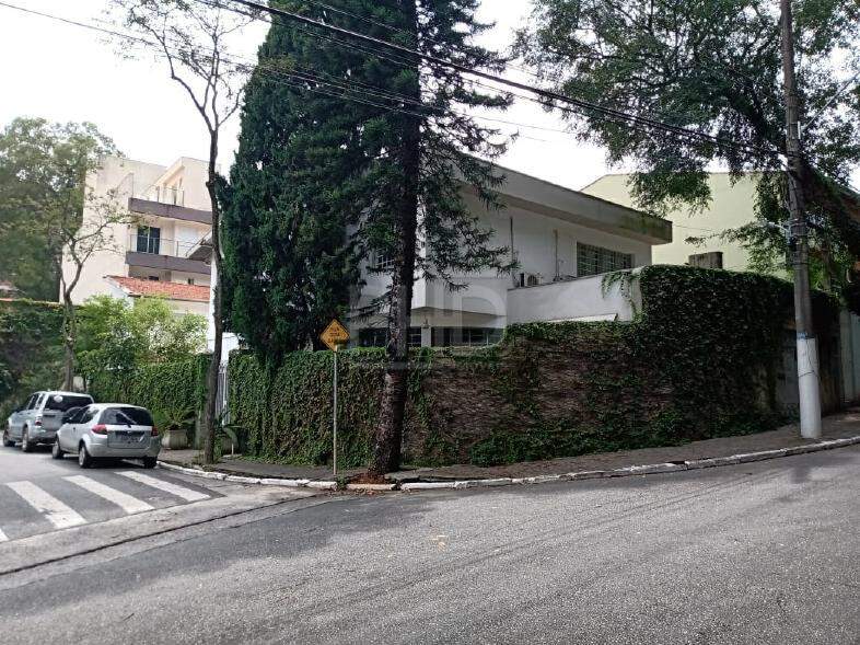 Sobrado para alugar com 4 quartos, 386m² - Foto 3