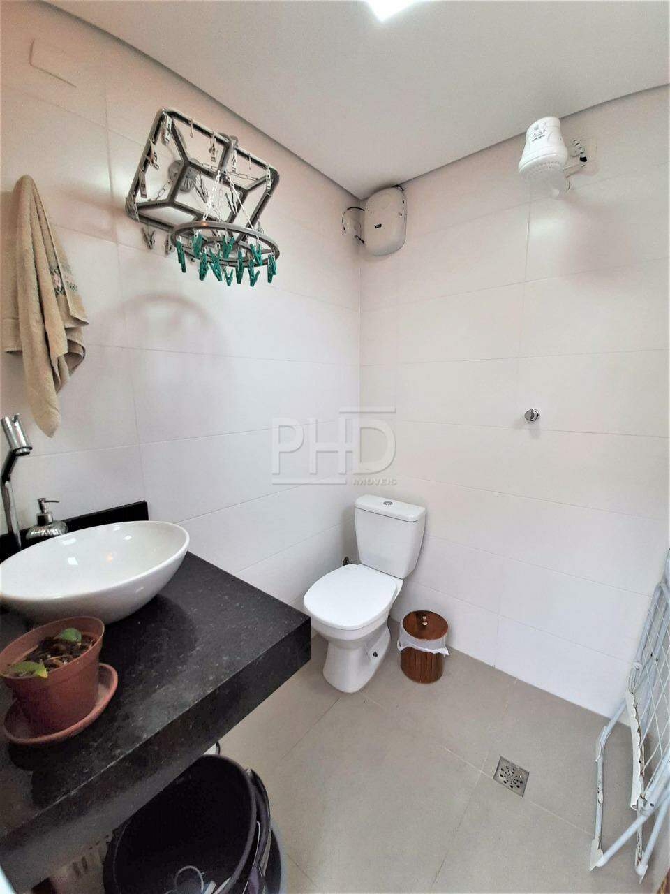 Casa à venda com 2 quartos, 190m² - Foto 25