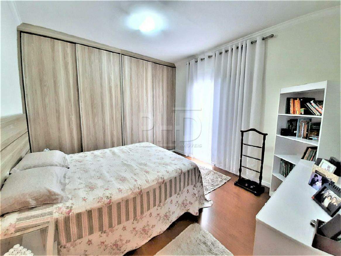 Casa à venda com 2 quartos, 190m² - Foto 27