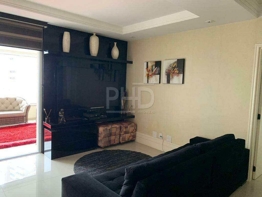 Apartamento à venda com 3 quartos, 204m² - Foto 4