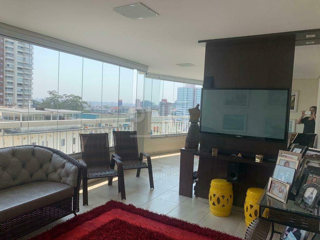 Apartamento à venda com 3 quartos, 204m² - Foto 6