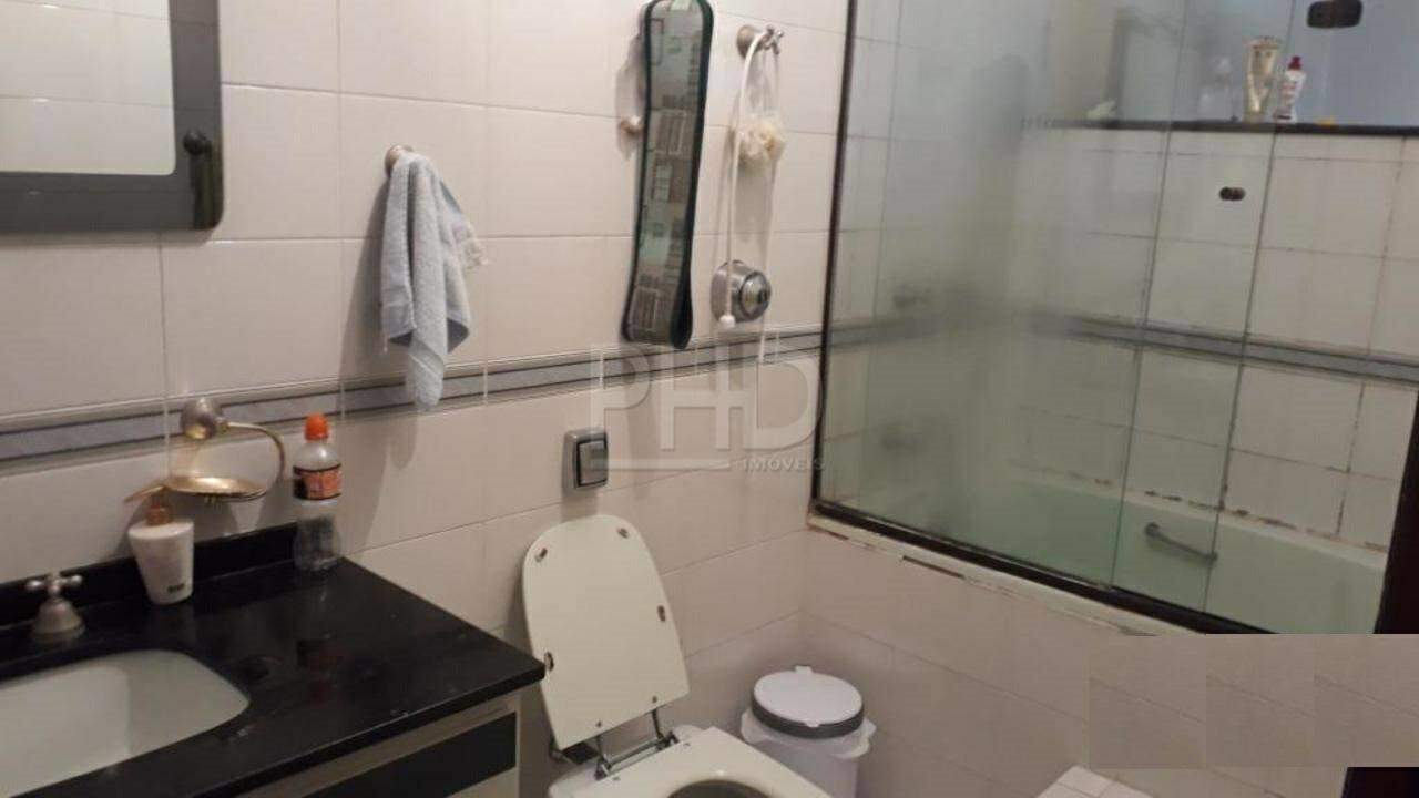 Sobrado à venda com 4 quartos, 378m² - Foto 2