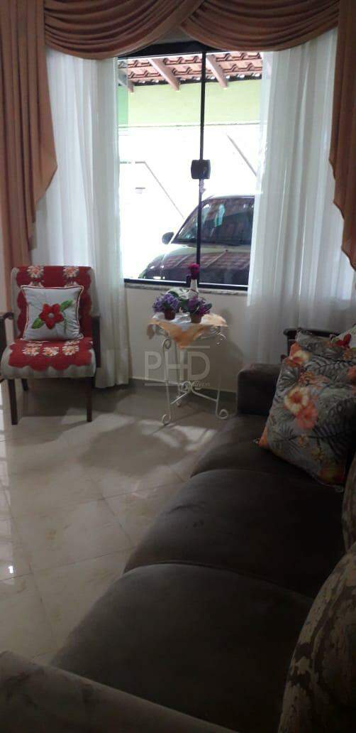 Sobrado à venda com 3 quartos, 179m² - Foto 1