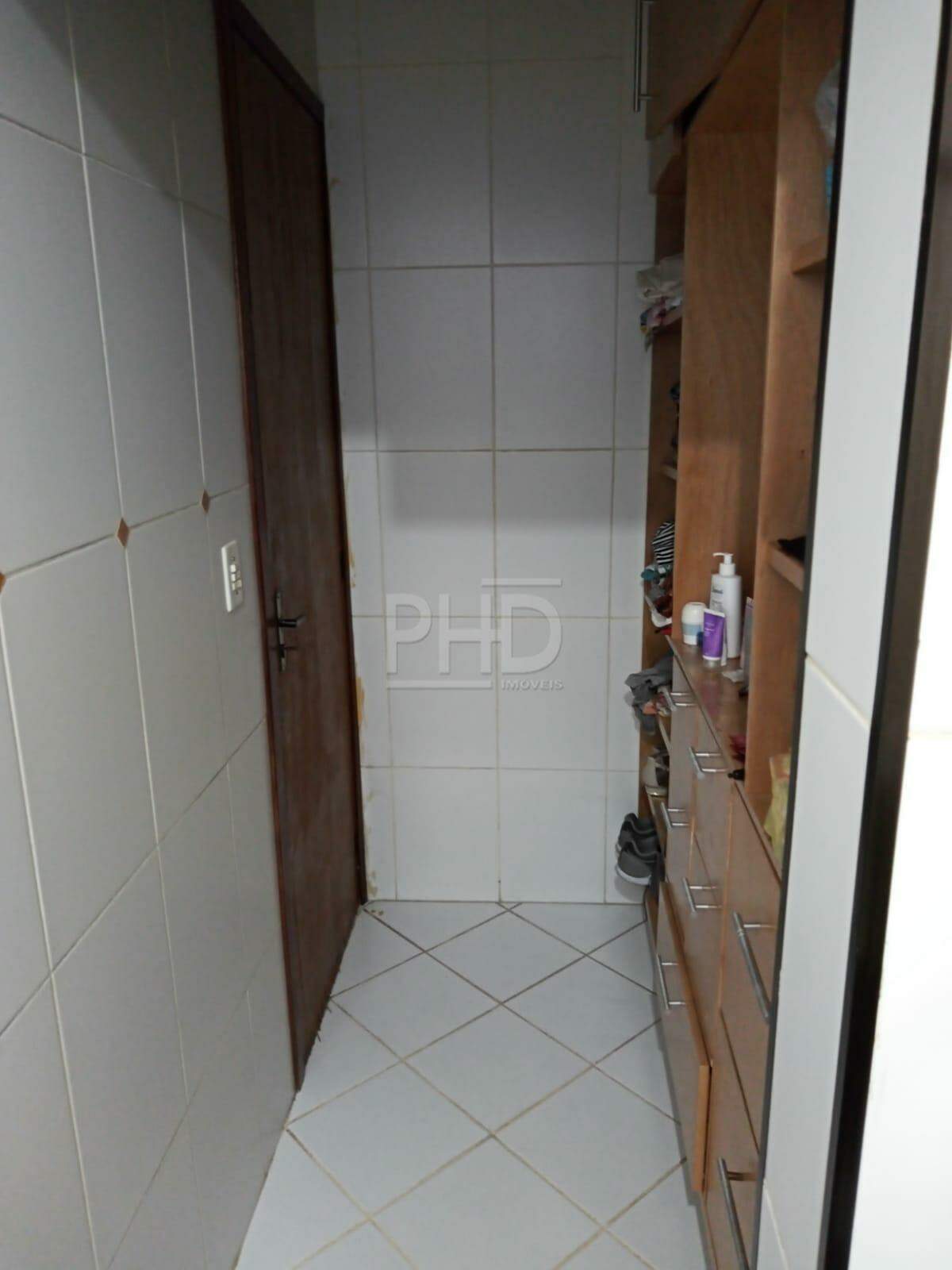 Casa à venda com 2 quartos, 120m² - Foto 11