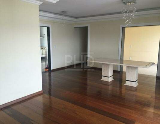 Apartamento à venda com 4 quartos, 184m² - Foto 2