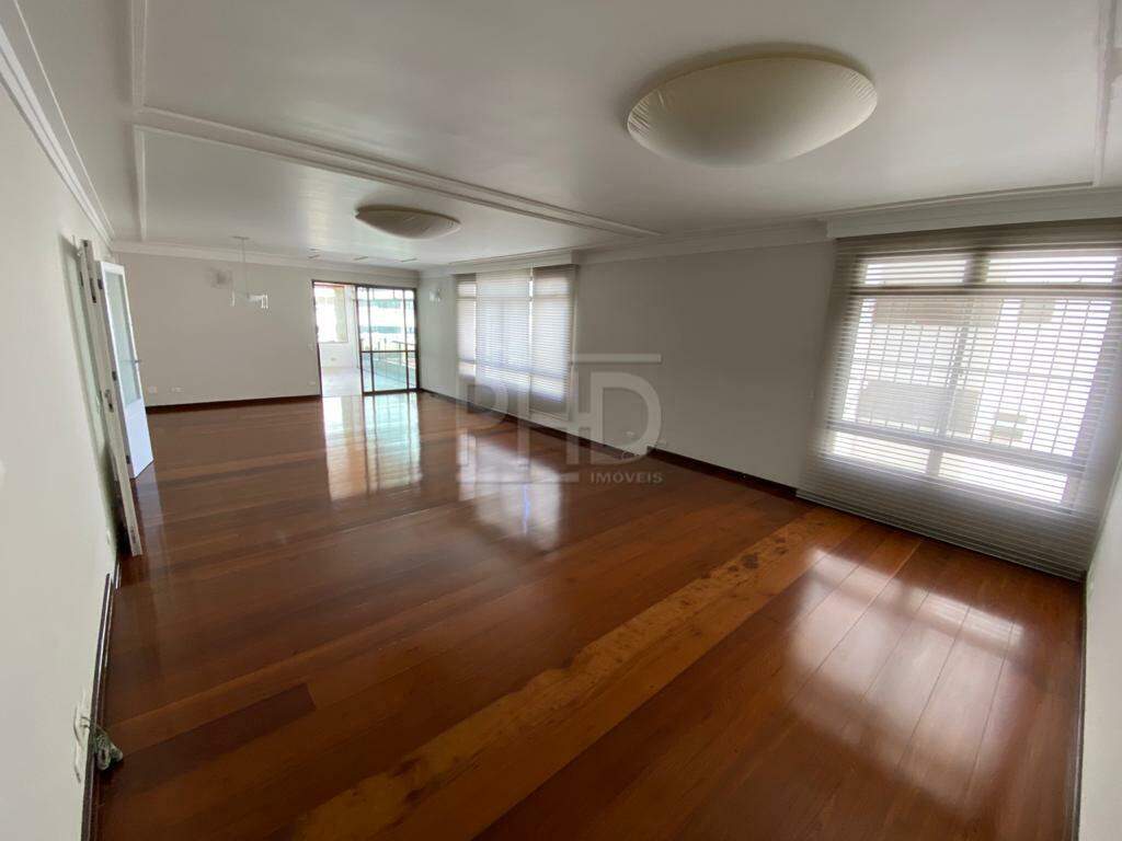 Apartamento à venda com 3 quartos, 237m² - Foto 4