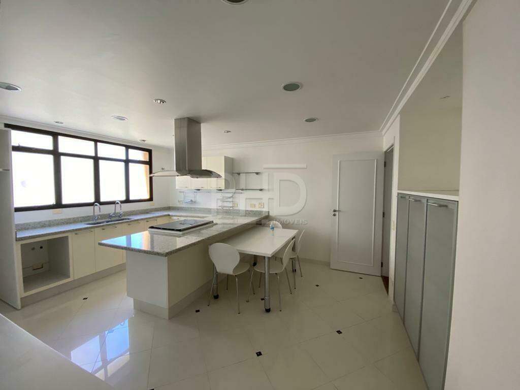 Apartamento à venda com 3 quartos, 237m² - Foto 20