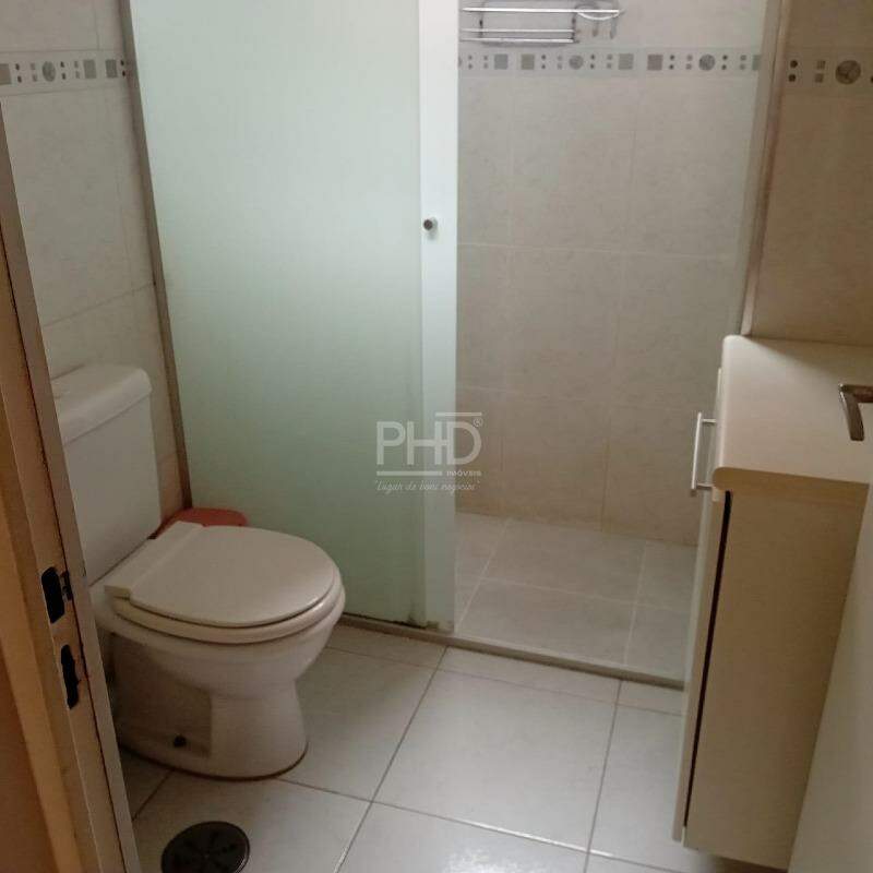 Apartamento para alugar com 2 quartos, 65m² - Foto 17