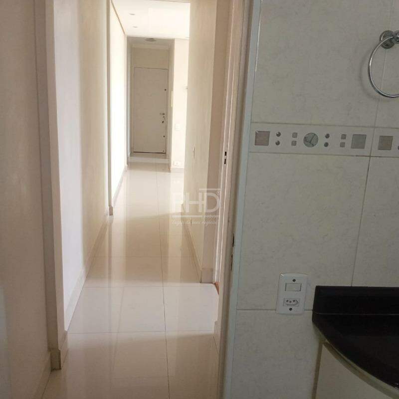 Apartamento para alugar com 2 quartos, 65m² - Foto 10
