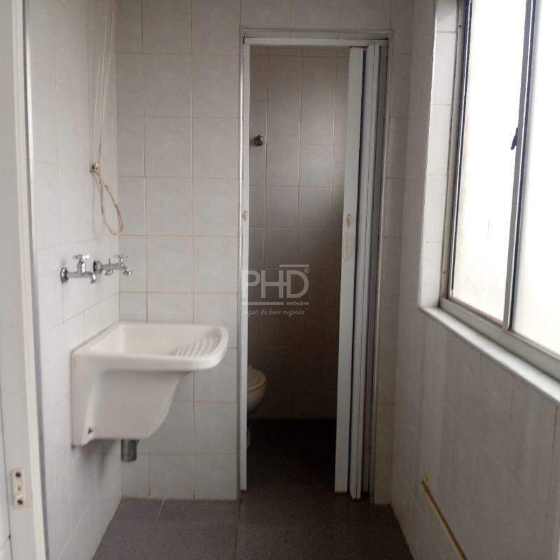 Apartamento para alugar com 2 quartos, 65m² - Foto 13