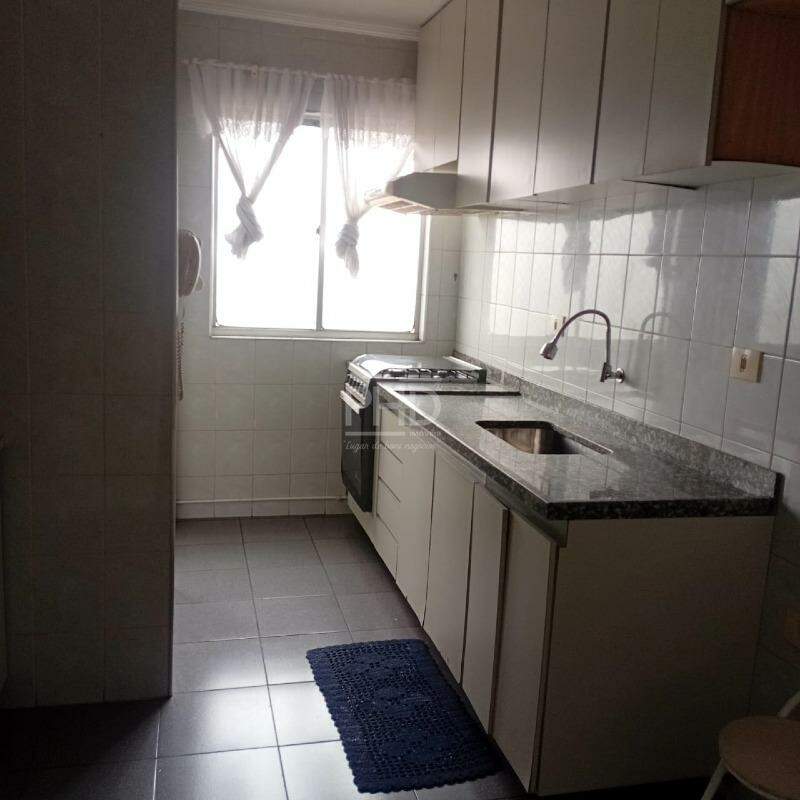 Apartamento para alugar com 2 quartos, 65m² - Foto 6