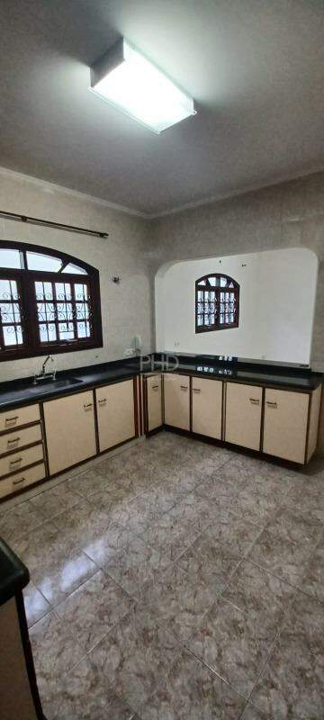 Sobrado à venda com 3 quartos, 274m² - Foto 5