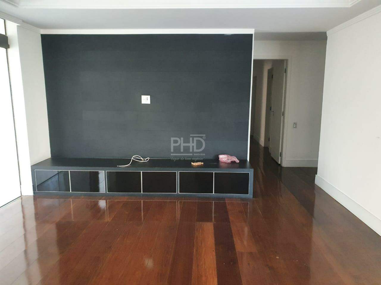 Apartamento à venda com 4 quartos, 228m² - Foto 3