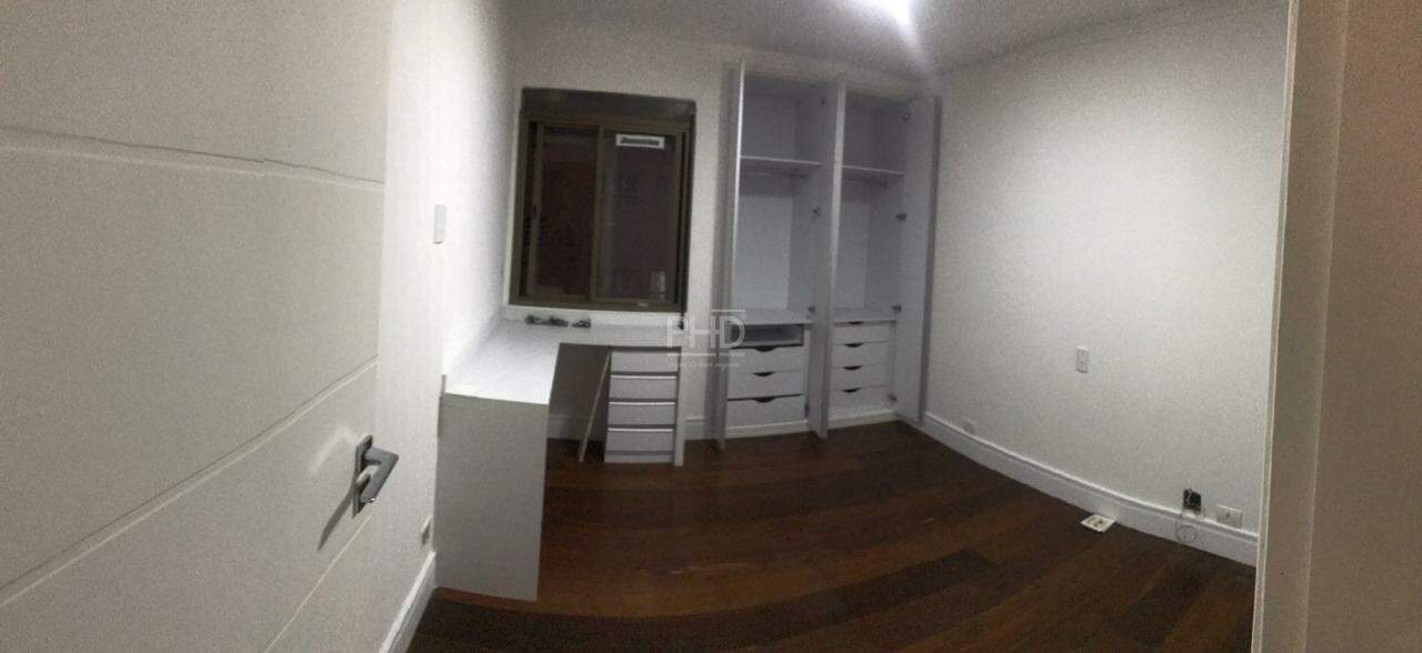 Apartamento à venda com 4 quartos, 228m² - Foto 15