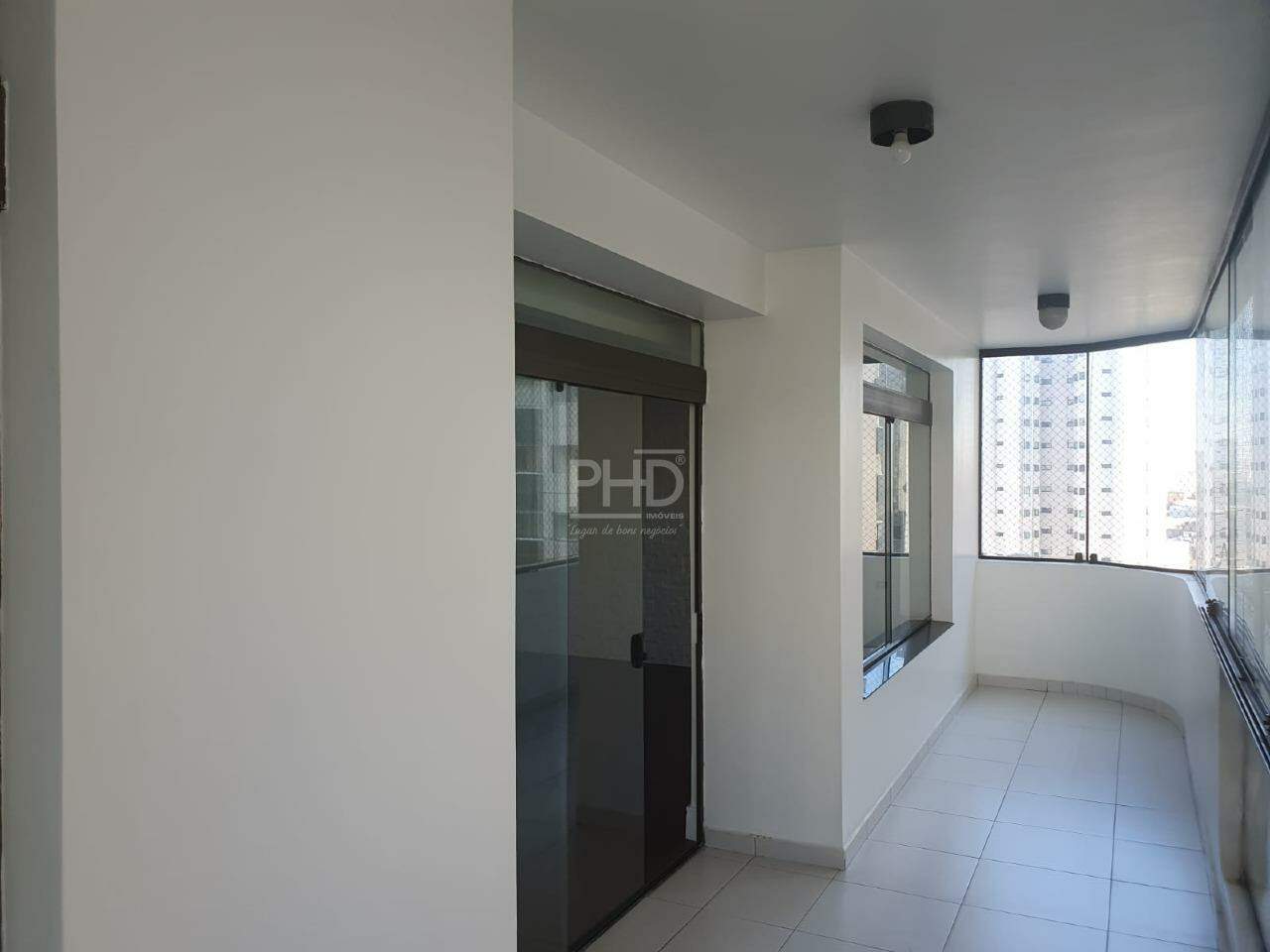 Apartamento à venda com 4 quartos, 228m² - Foto 7