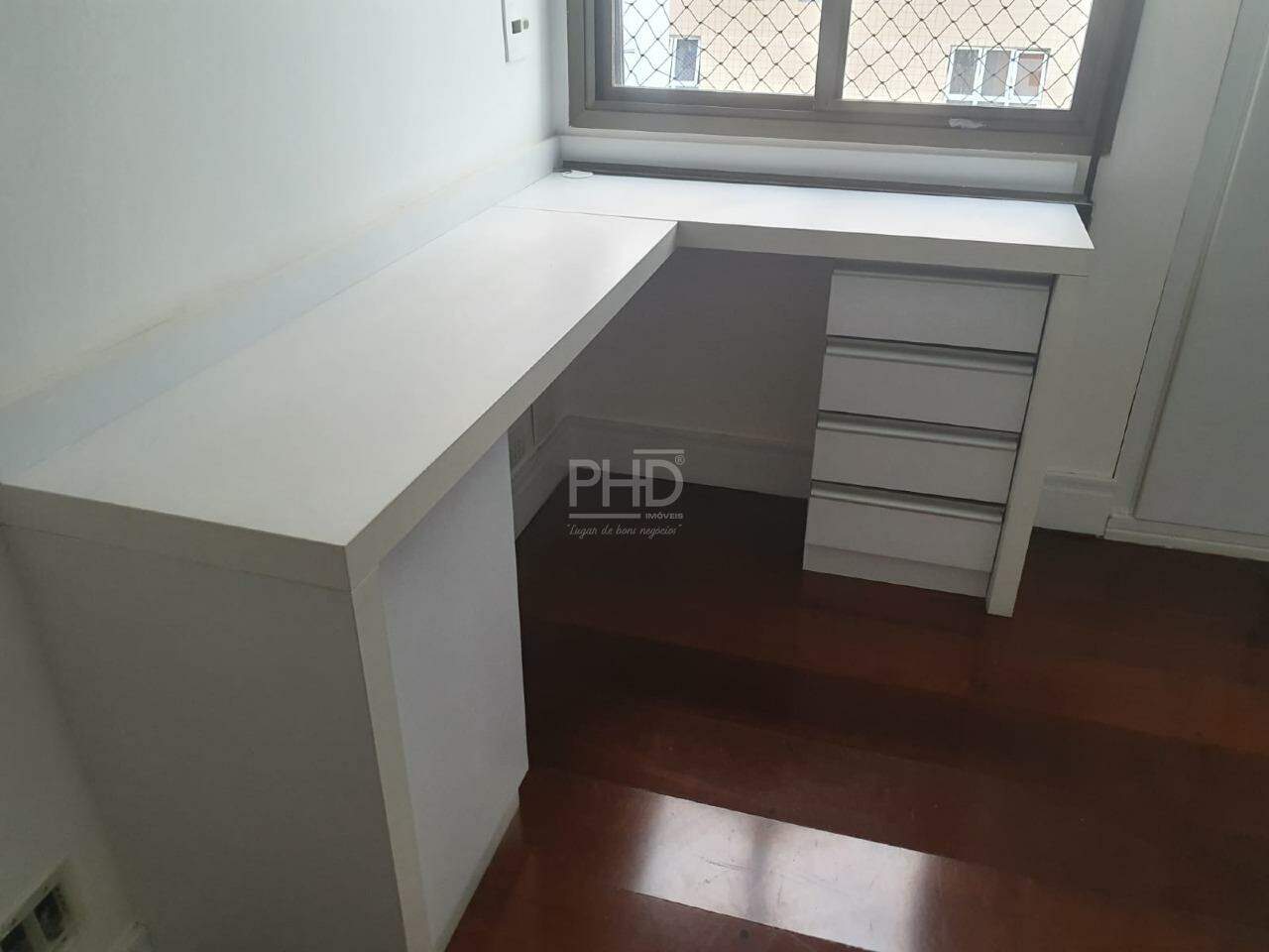 Apartamento à venda com 4 quartos, 228m² - Foto 18