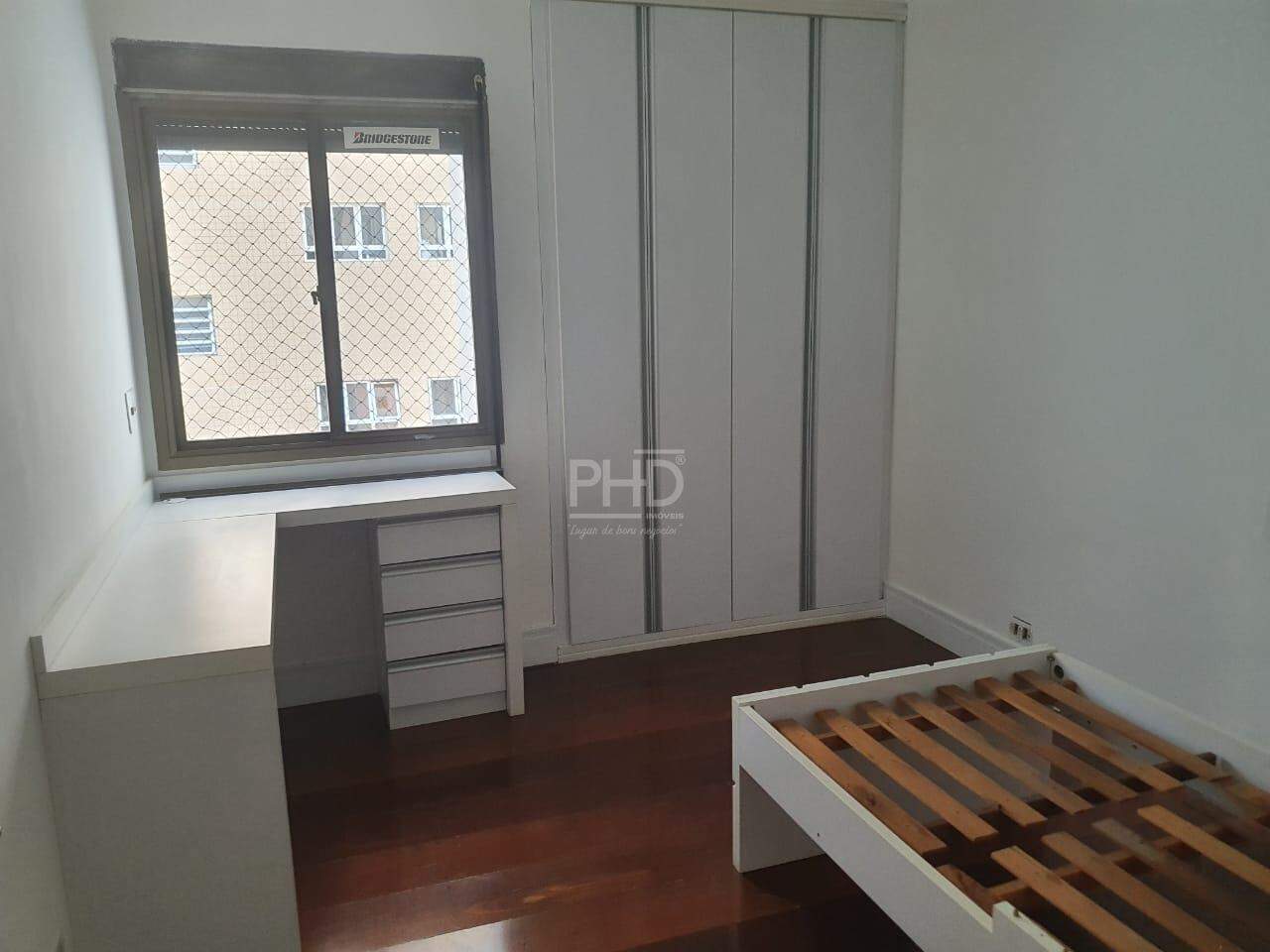 Apartamento para alugar com 4 quartos, 228m² - Foto 22