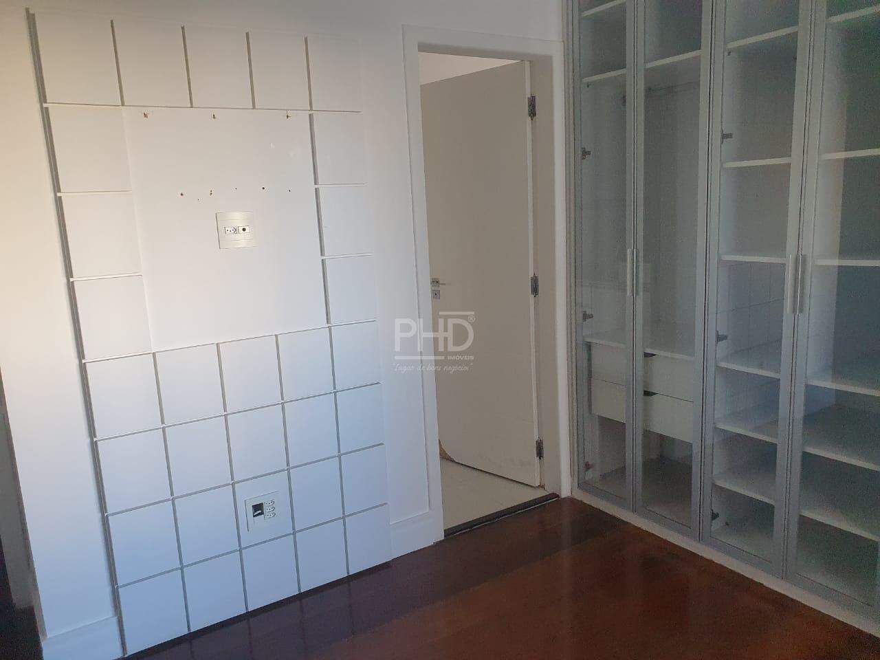 Apartamento para alugar com 4 quartos, 228m² - Foto 14