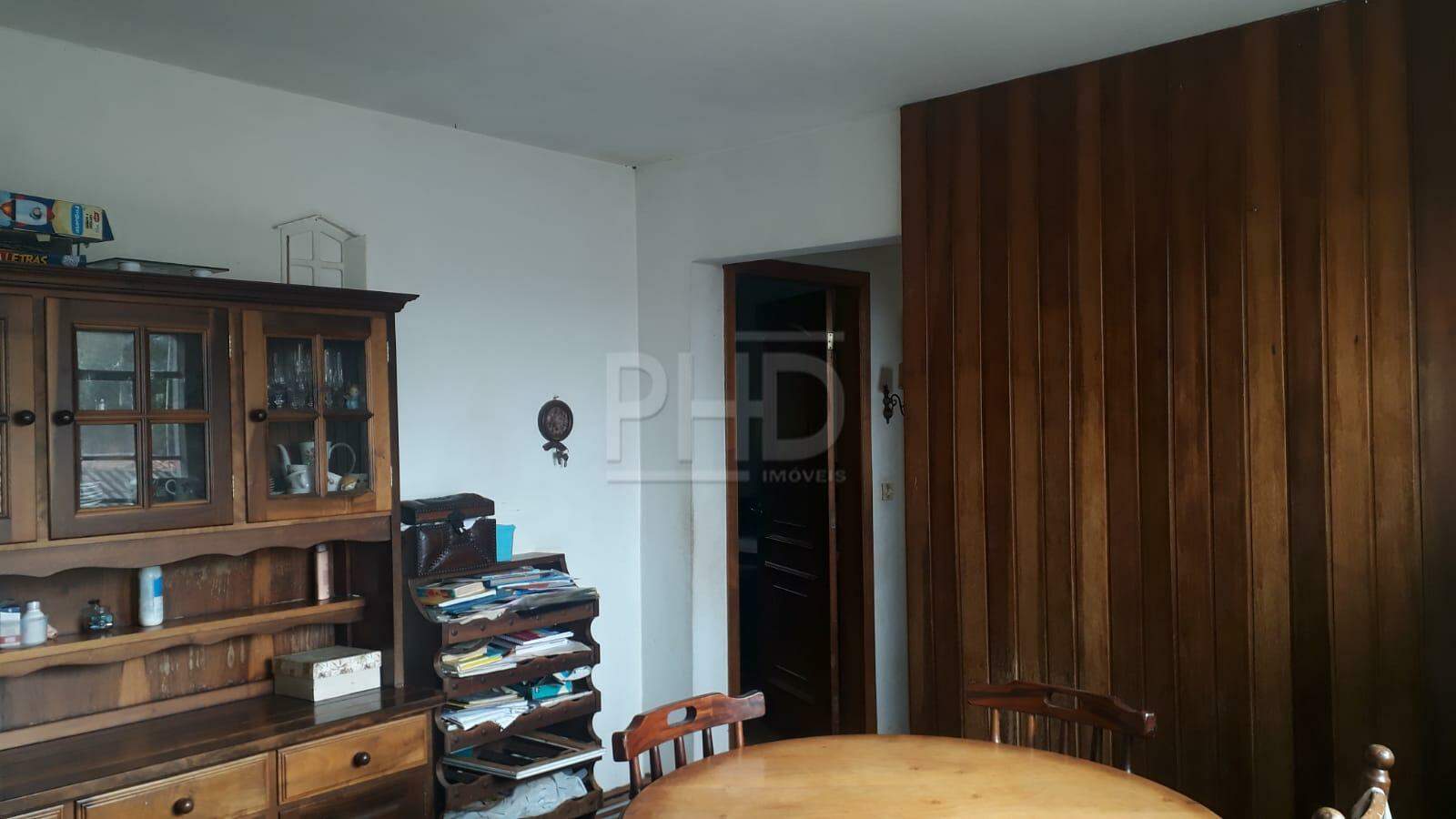 Casa à venda com 3 quartos, 216m² - Foto 2